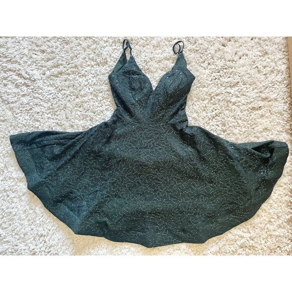 B. Darlin Fit & Flare Dark Green Sequin Lace Dress 1/2 - Picture 1 of 3